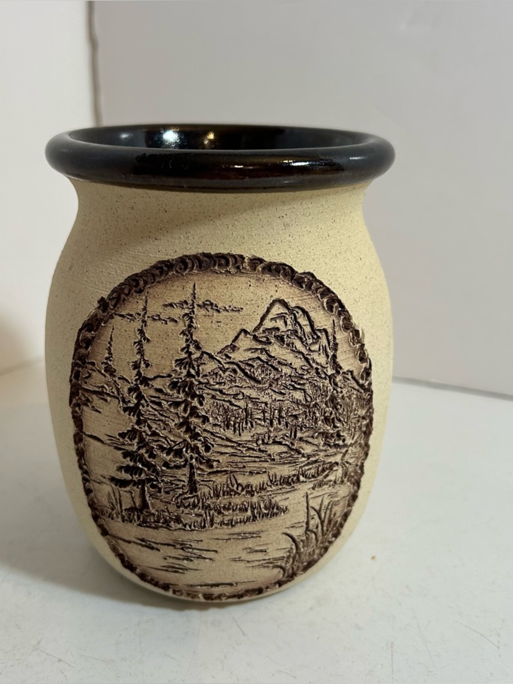 Vintage Frantic Art 1981 Wray & Kay Sheen etched hand-carved landscape vase